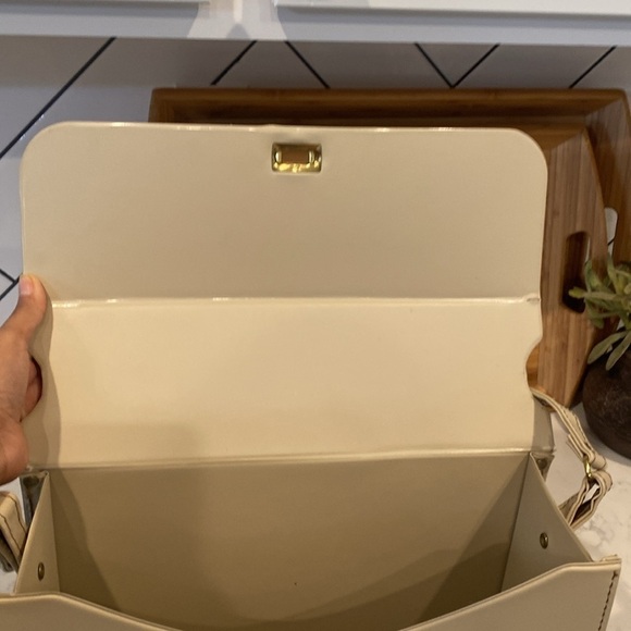 VINTAGE beige FAUX LEATHER PHOTOGRAPHY CAMERA HARD CARRY CASE - Picture 10 of 13